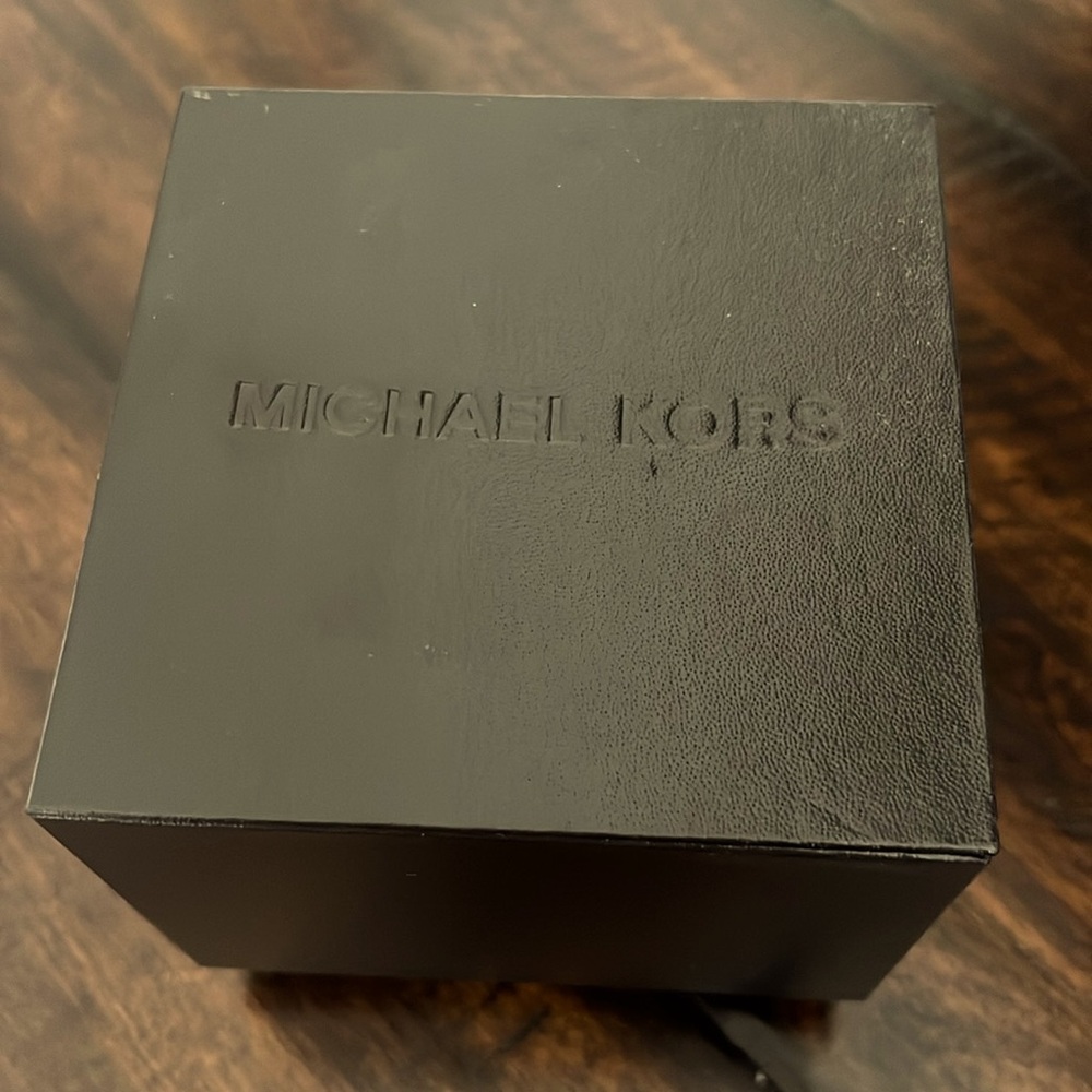New w/tag original Michael Kors watch / model MK8333